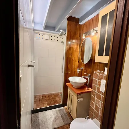 Tatil Evi Cozy In In A Wooded Area